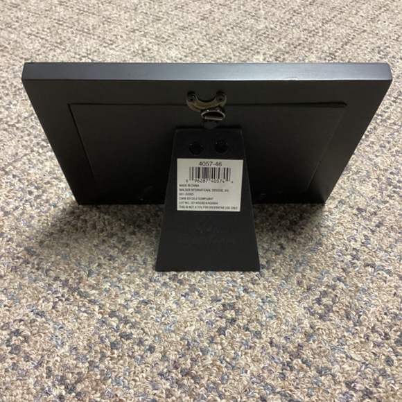 $5 Bundled * Black 4 x 6 Friends Photo Frame - Picture 2 of 5